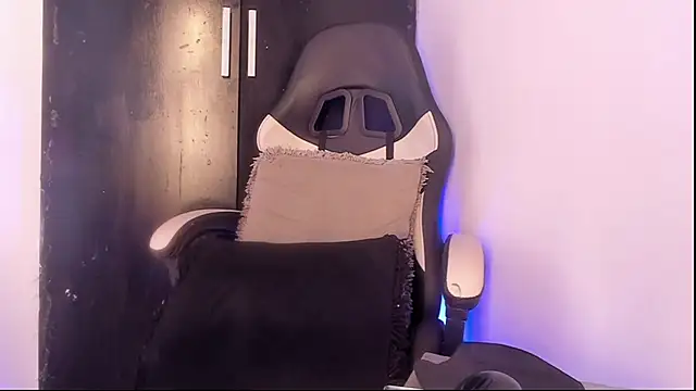 sweetdirtty21 live sex cam