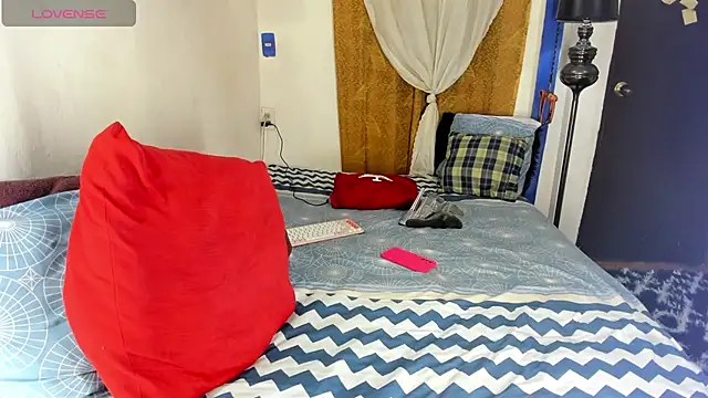 SARAMISHA live sex cam