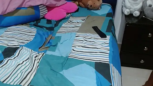 PinkLuna_LolaBloom's cam snapshot