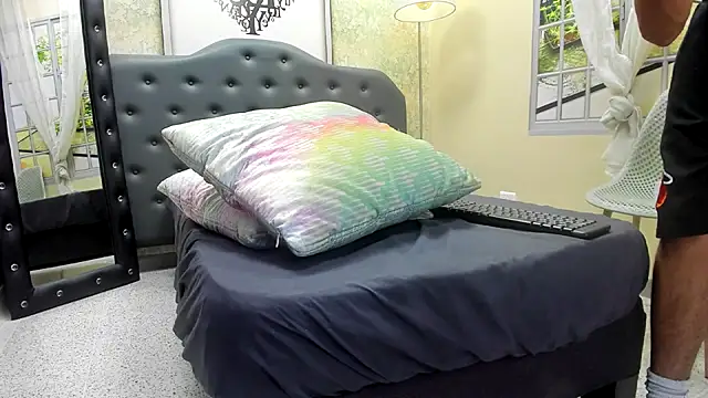 Crissh_1_ live sex cam