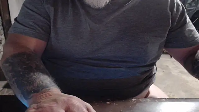 Newfiesausage1972 live sex cam