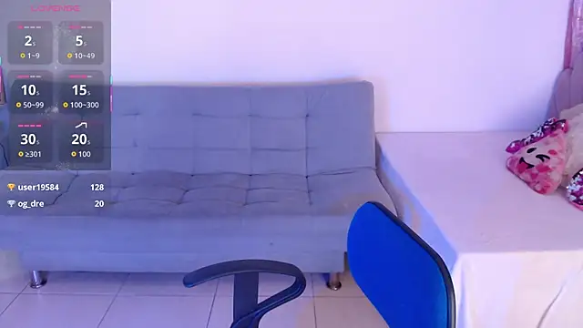 emily-777 live sex cam