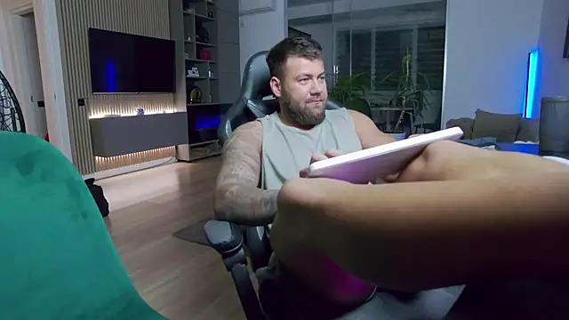 UbbeViking live sex cam