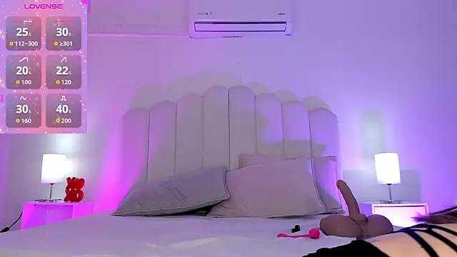 Ashleyy_piink's cam snapshot