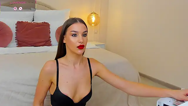 SaintLora's cam snapshot