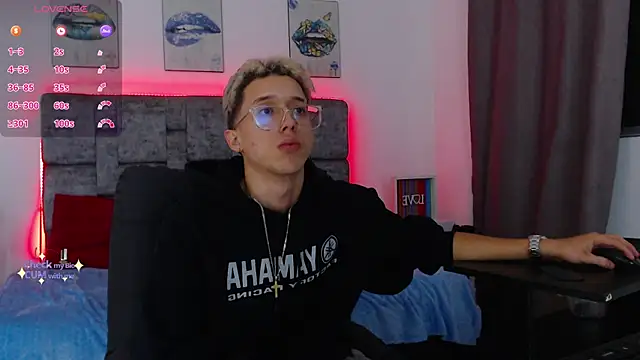 skinny_bigcock02 live sex cam