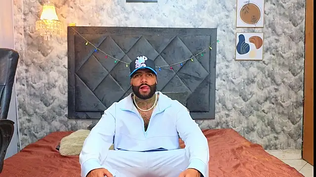 Apolo_rousse1 live sex cam