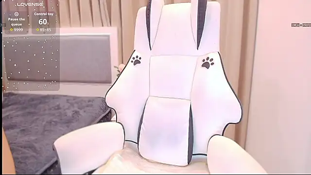 Velvetia live sex cam