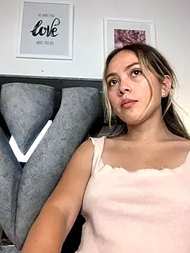 valery_and_Dani_ live sex cam