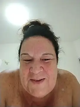 Yaya_Mineira live sex cam