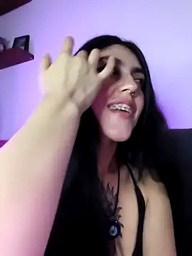 Mazikeen-- live sex cam