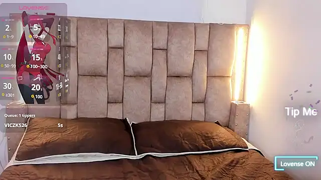 Scarlet_n_rayven live sex cam