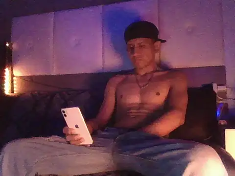 oiram27 live sex cam