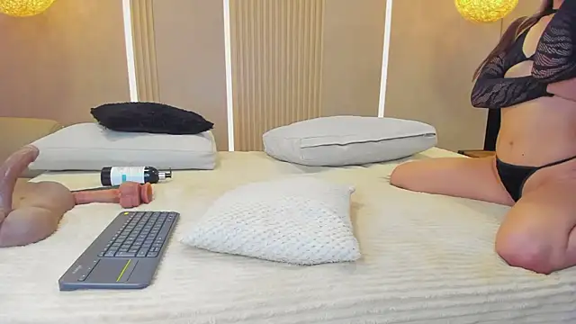 Antonella_west's cam snapshot