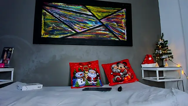 Charlotte_curvy_'s cam snapshot