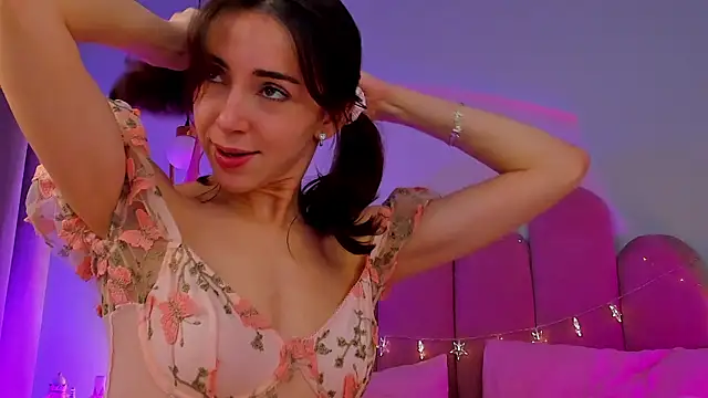 ElsaYoung's cam snapshot