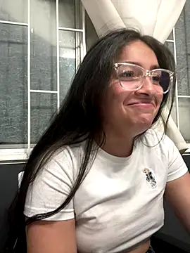 Alyha_Cortes's cam snapshot