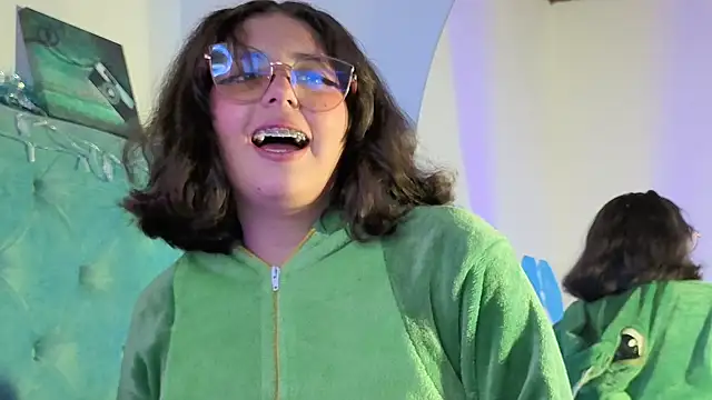 Paola_Lyon_'s cam snapshot