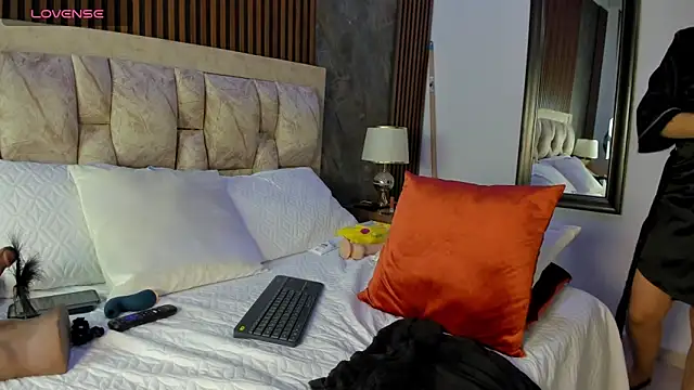 linda_cabal's cam snapshot