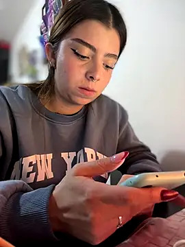 Cloew_Marz live sex cam