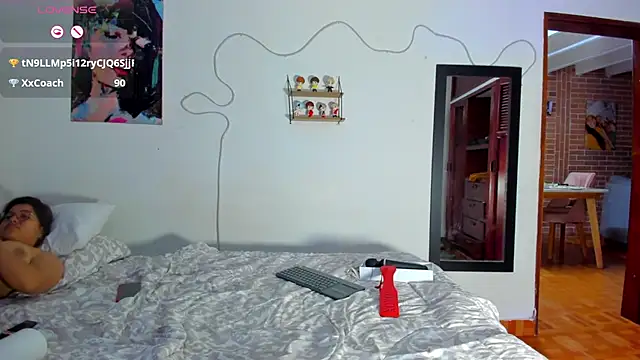 Dilan_and_Mia's cam snapshot