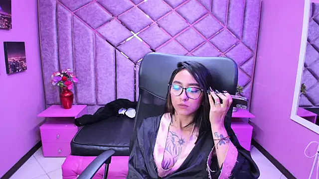 Miaa_Thopmson's cam snapshot