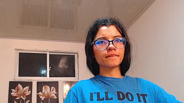 pinky_f00x's cam snapshot