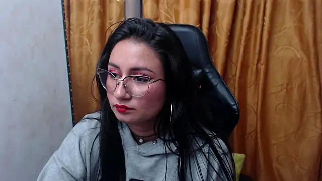 Luna021_1's cam snapshot