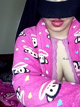 Zouzou_sexy's cam snapshot