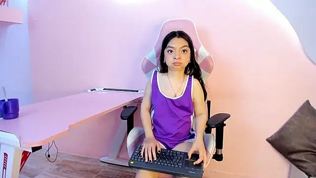 CharlotteMuller's cam snapshot