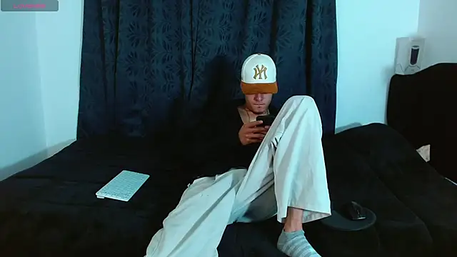 Bastiaan_28's cam snapshot