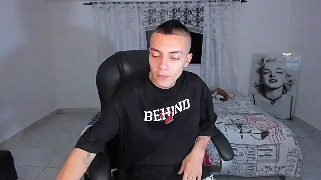 Dereck_Boy8's cam snapshot