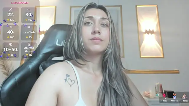 karlyy_'s cam snapshot