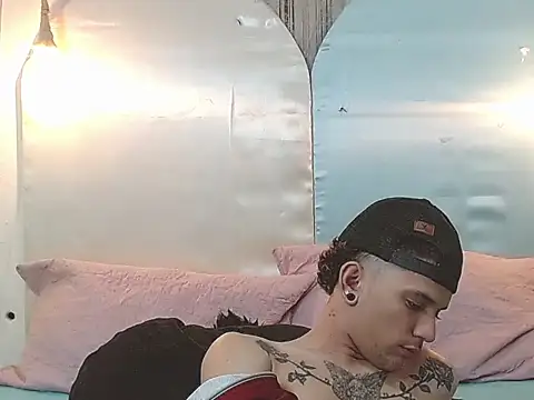 tylor_boy's cam snapshot