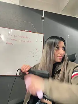 Isabella_Varella live sex cam