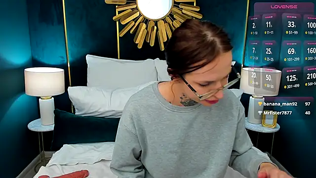 SarahLust live sex cam