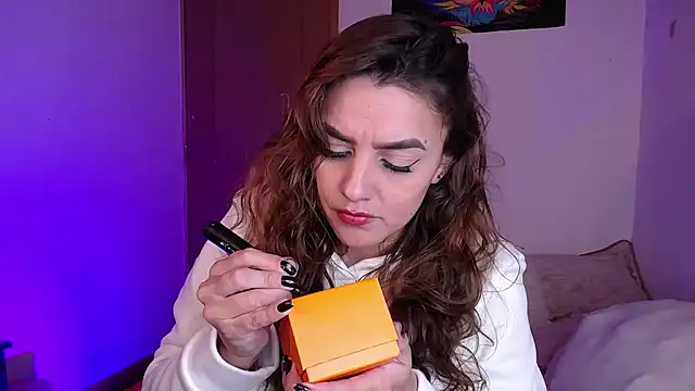 Lu_perez's cam snapshot