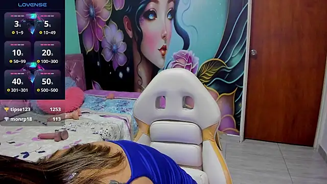 mia_bigtits17's cam snapshot