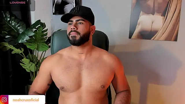 noah_crux live sex cam