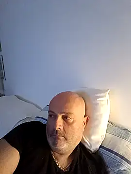 Alexis_Bull's cam snapshot