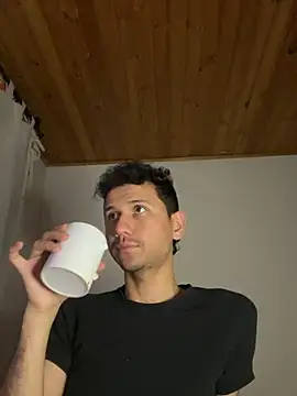 Michaell_Spinelly's cam snapshot