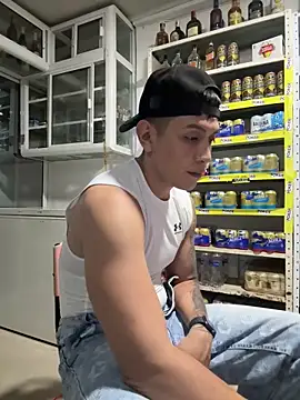 OliverWest04's cam snapshot