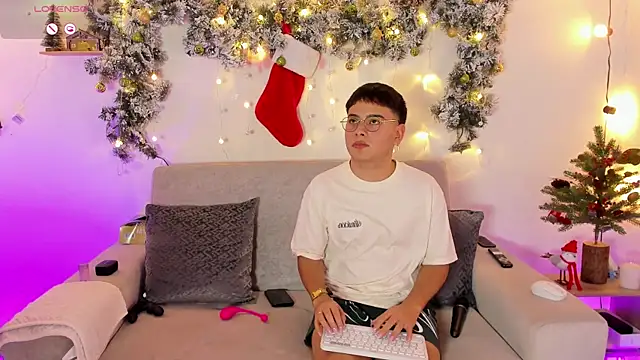 Young_Ben's cam snapshot