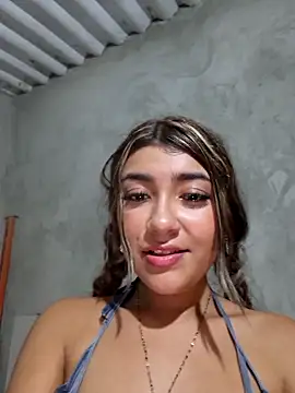 Sweed-virgin-pussy live sex cam