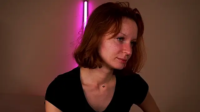 Liuba_Fox live sex cam