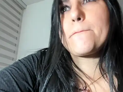 foxy-porn1's cam snapshot