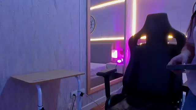 Julietaa_1's cam snapshot