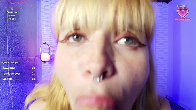 ly_lulu's cam snapshot