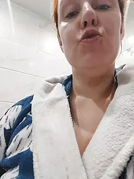 GingerFoxy's cam snapshot