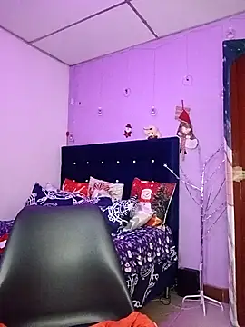 EllisW8 live sex cam